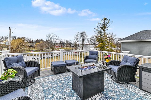 6714 Burma ROAD, Waterford, WI 53185