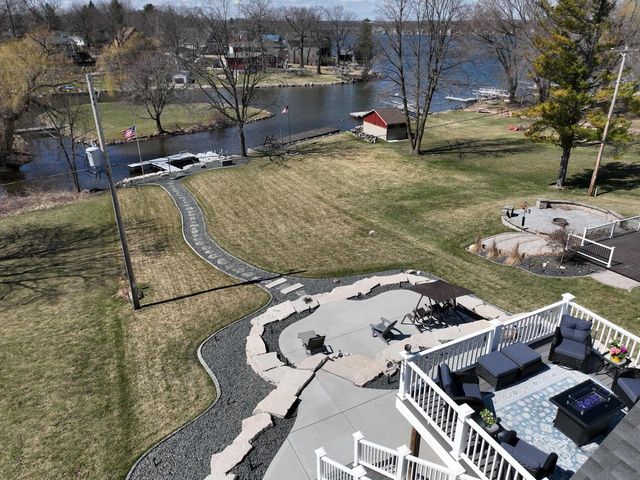 6714 Burma ROAD, Waterford, WI 53185