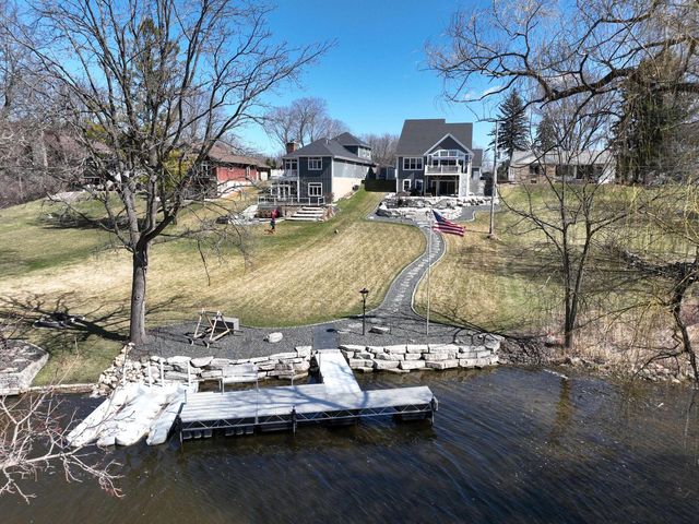 6714 Burma ROAD, Waterford, WI 53185