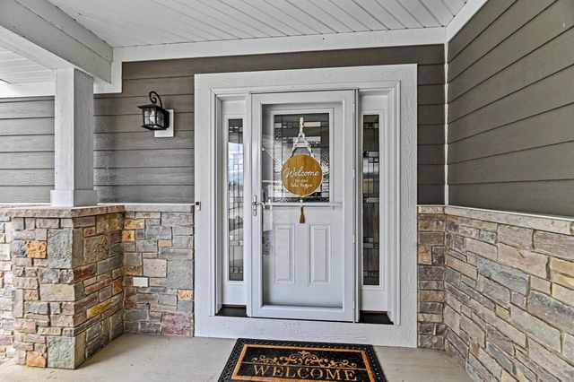 6714 Burma ROAD, Waterford, WI 53185