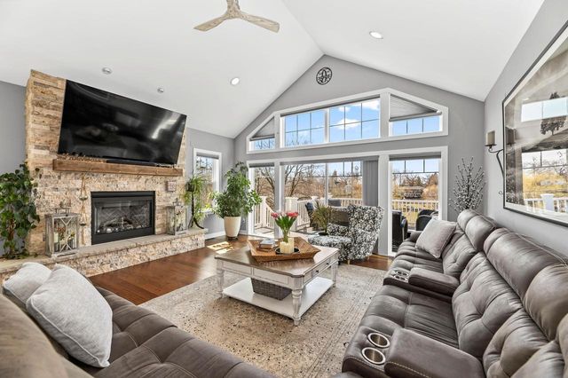 6714 Burma ROAD, Waterford, WI 53185