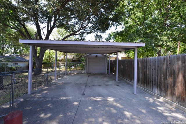 423 W Huisache, San Antonio, TX 78212