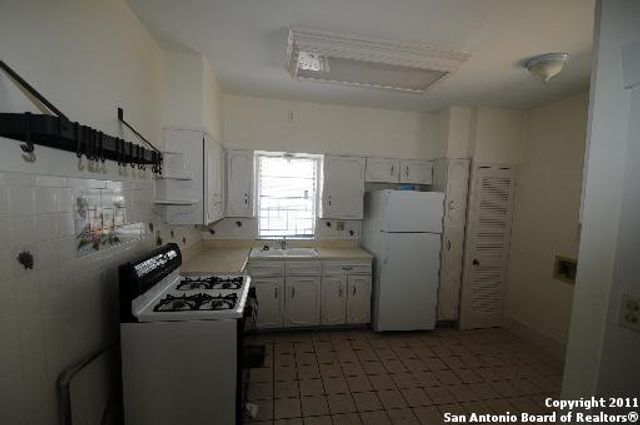 423 W Huisache, San Antonio, TX 78212