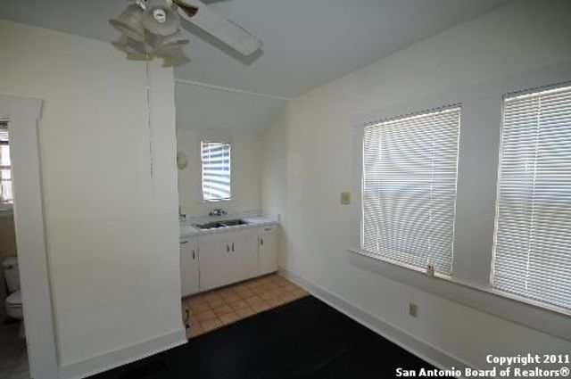 423 W Huisache, San Antonio, TX 78212