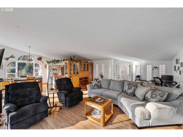 770 18TH Ave, Coos Bay, OR 97420