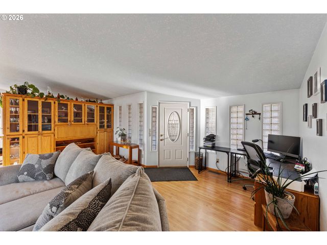 770 18TH Ave, Coos Bay, OR 97420