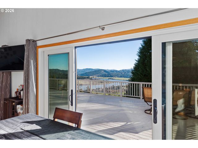 770 18TH Ave, Coos Bay, OR 97420