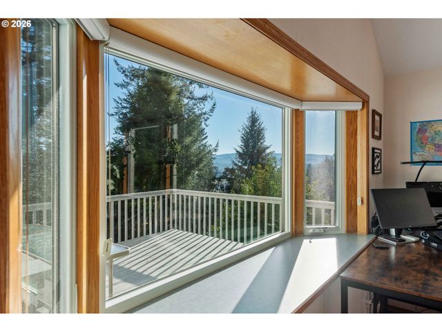 770 18TH Ave, Coos Bay, OR 97420