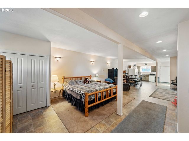 770 18TH Ave, Coos Bay, OR 97420