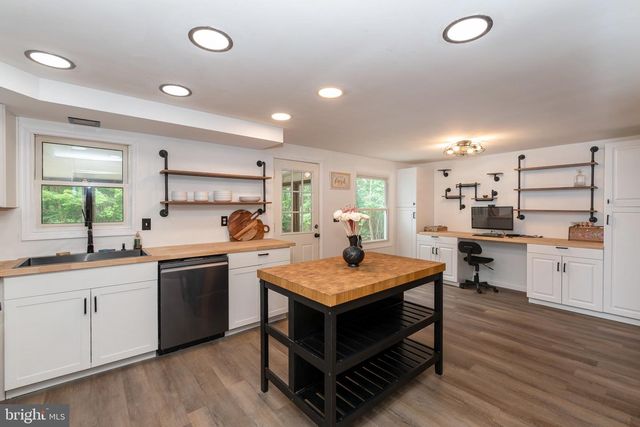 815 BERRYWOOD LN, Absecon, NJ 08205