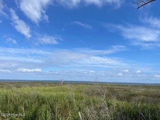 237 Garbacon Drive, Beaufort, NC 28516