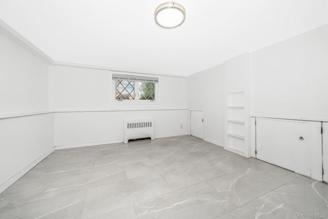 3 Brewster Gate, Massapequa, NY 11758