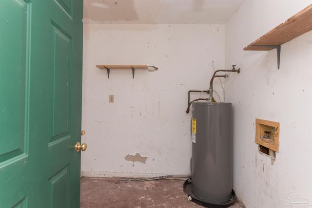 8210 Kipling St A, Pensacola, FL 32514