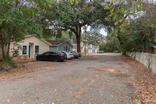 8210 Kipling St A, Pensacola, FL 32514