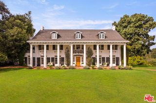 1006 N Crescent Drive, Beverly Hills, CA 90210