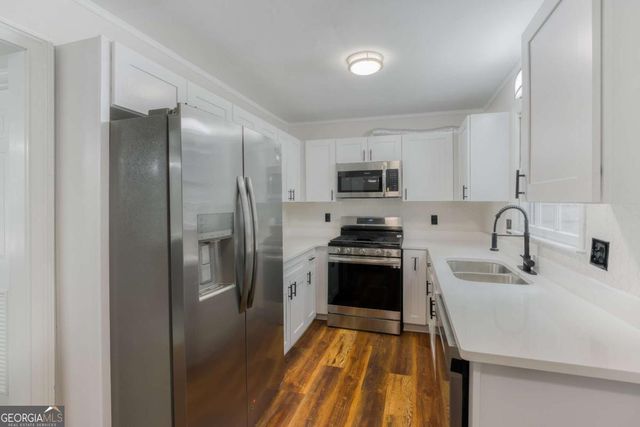 61 Powers Ferry Manor SE, Marietta, GA 30067