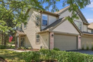 447 Ashwood Court, Lindenhurst, IL 60046