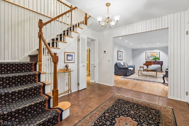 77 Hansell Rd, New Providence Boro, NJ 07974