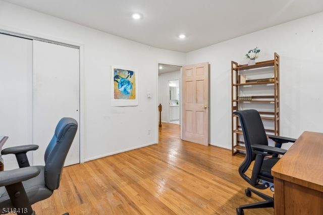 77 Hansell Rd, New Providence Boro, NJ 07974