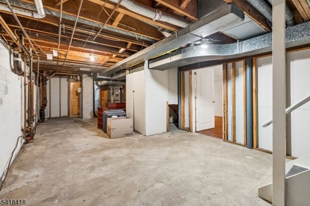 77 Hansell Rd, New Providence Boro, NJ 07974