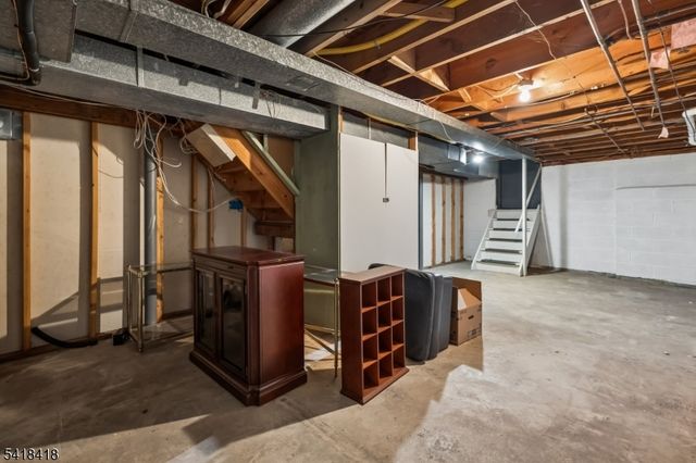 77 Hansell Rd, New Providence Boro, NJ 07974