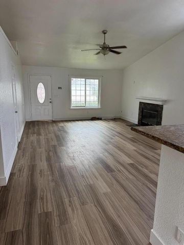 1429 Pintail Circle, Los Banos, CA 93635