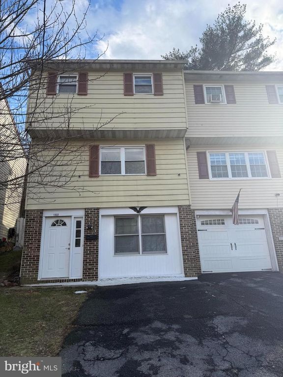 1322 FAIRVIEW ST, Reading, PA 19602
