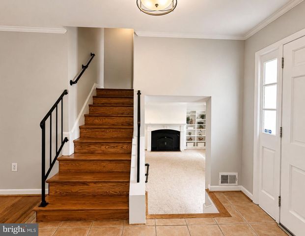 3831 N VERNON ST N, Arlington, VA 22207