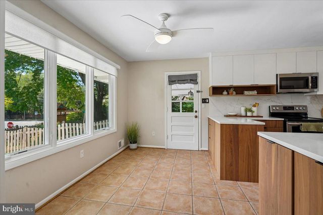 3831 N VERNON ST N, Arlington, VA 22207