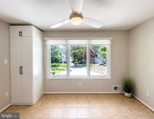 3831 N VERNON ST N, Arlington, VA 22207