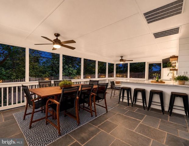3831 N VERNON ST N, Arlington, VA 22207