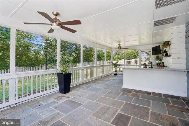 3831 N VERNON ST N, Arlington, VA 22207