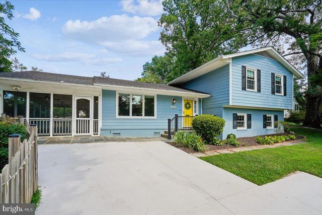 3831 N VERNON ST N, Arlington, VA 22207