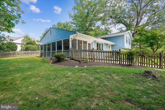 3831 N VERNON ST N, Arlington, VA 22207