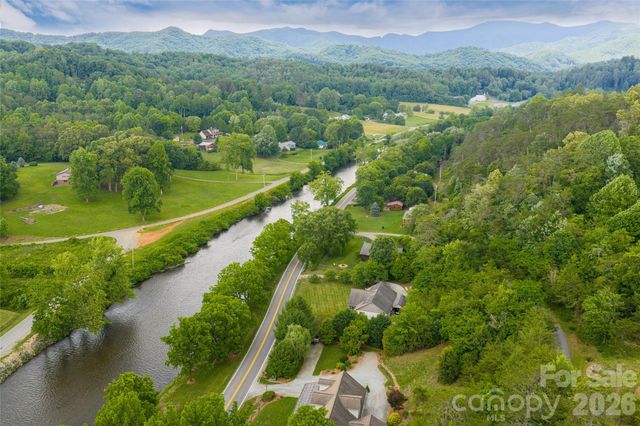 980 S River Road, Sylva, NC 28779