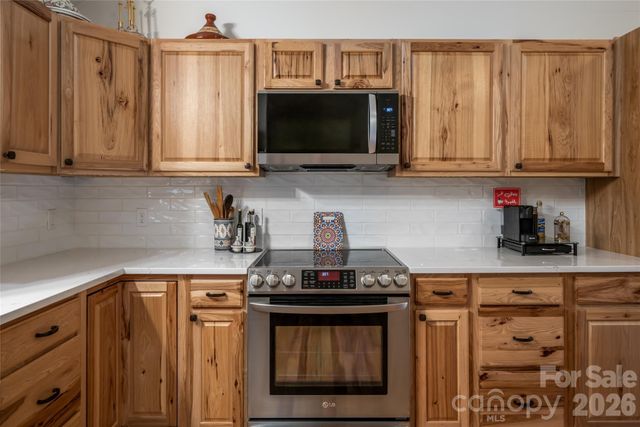 980 S River Road, Sylva, NC 28779