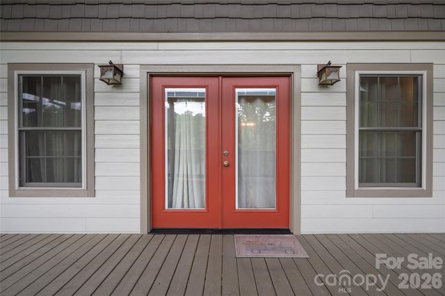980 S River Road, Sylva, NC 28779