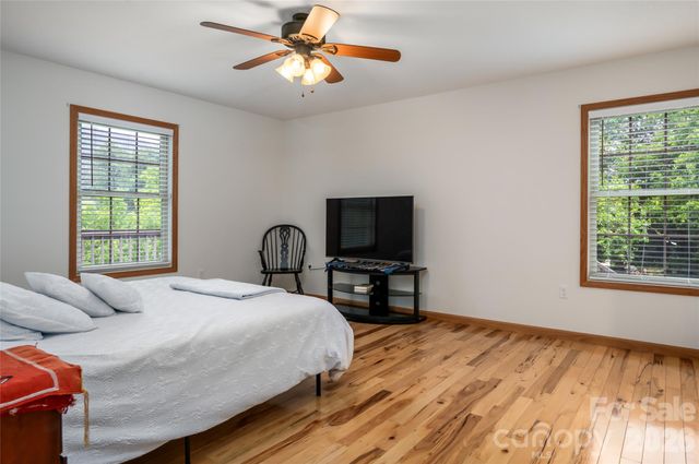 980 S River Road, Sylva, NC 28779