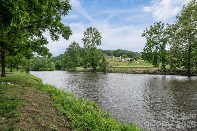 980 S River Road, Sylva, NC 28779