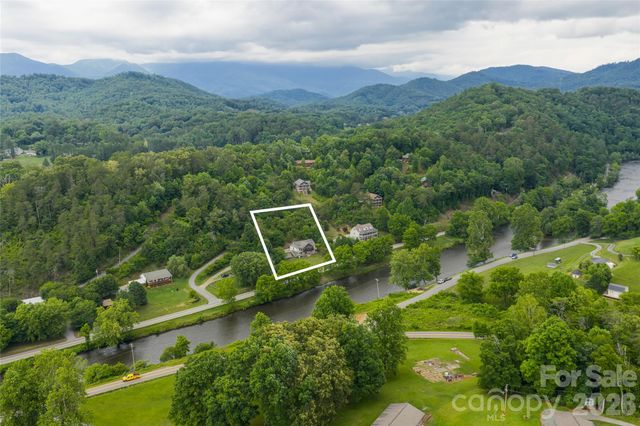 980 S River Road, Sylva, NC 28779