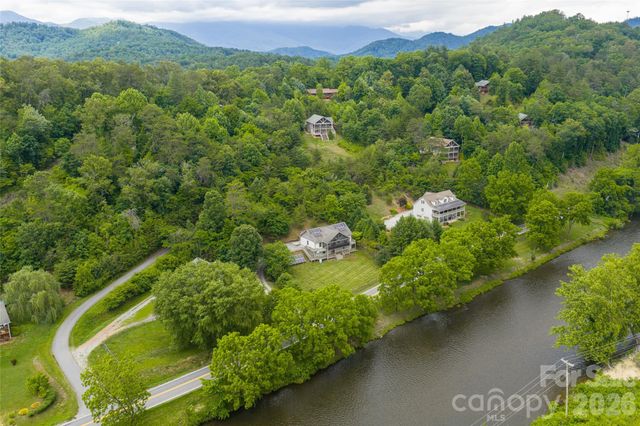 980 S River Road, Sylva, NC 28779