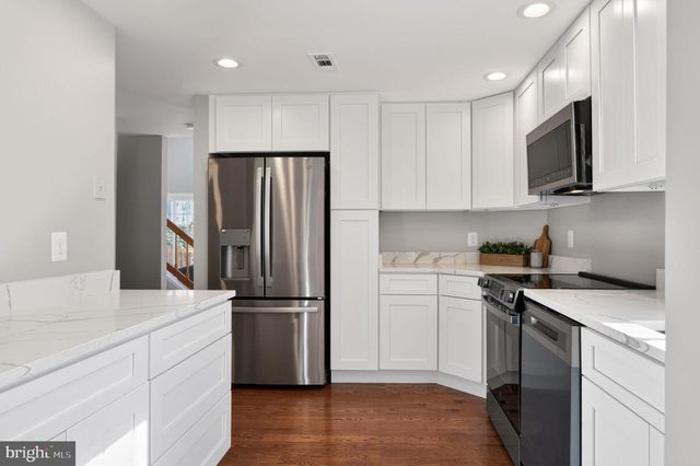 7501 CROSS GATE LN, Alexandria, VA 22315