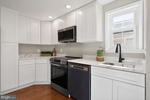 7501 CROSS GATE LN, Alexandria, VA 22315