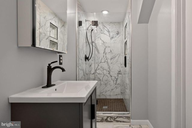 7501 CROSS GATE LN, Alexandria, VA 22315