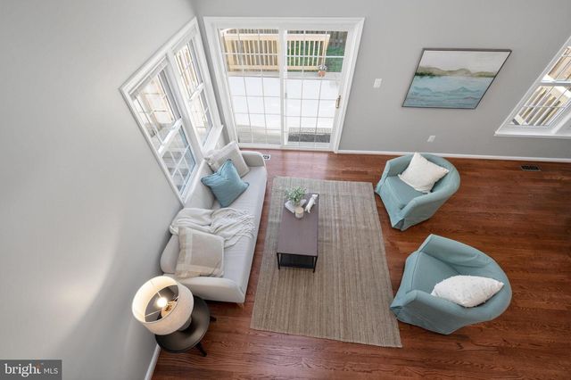 7501 CROSS GATE LN, Alexandria, VA 22315