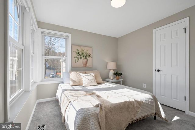 7501 CROSS GATE LN, Alexandria, VA 22315