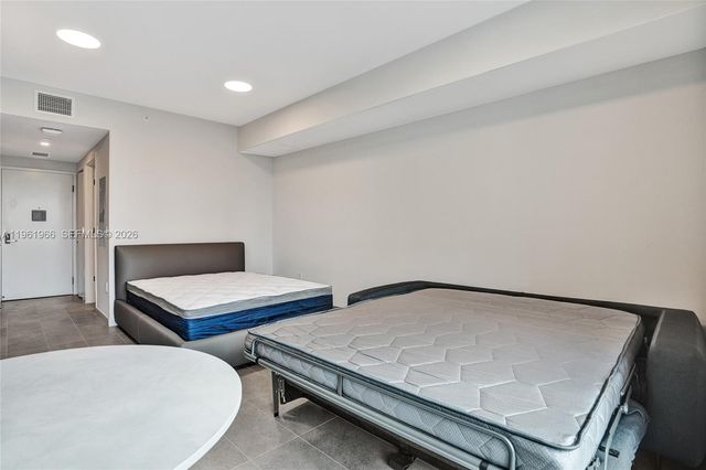 121 NE 5th Street 1001B, Miami, FL 33132