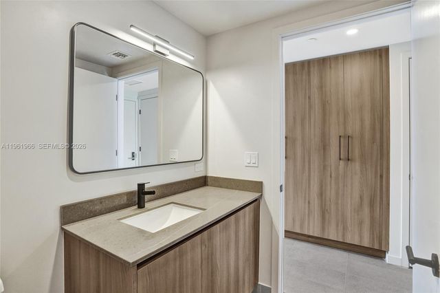 121 NE 5th Street 1001B, Miami, FL 33132