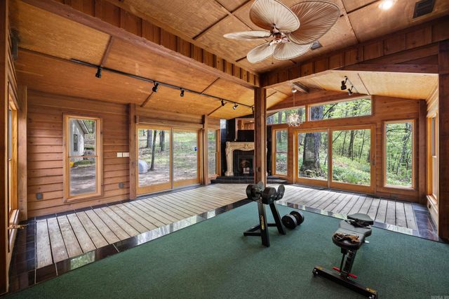 907 Smoke Tree Road, Dover, AR 72837