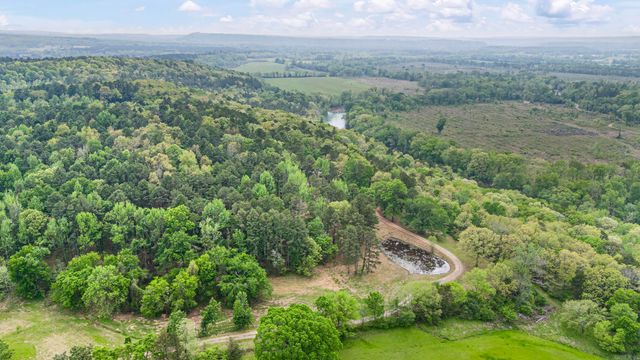 907 Smoke Tree Road, Dover, AR 72837